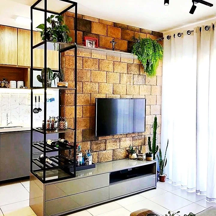 Sala com rack e estante metálica, projeto da S2